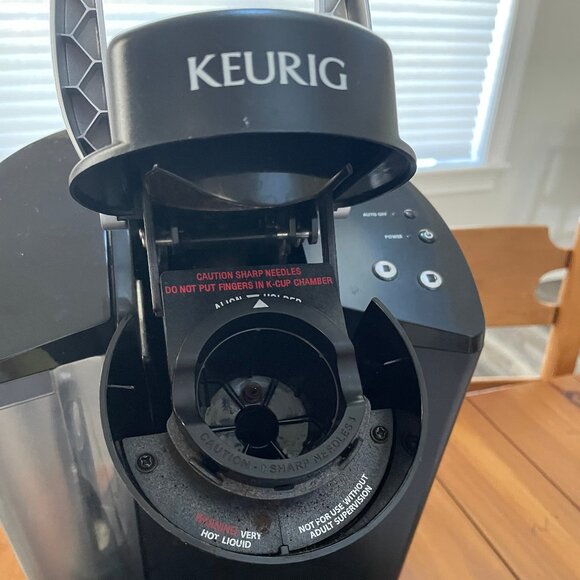 Keurig K-Classic Single Serve K-Cup Pod Coffee Maker, Black plus extras! - Picture 2 of 2
